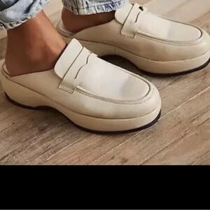Try-on pair. Free People. Size 38.5 Winston mules